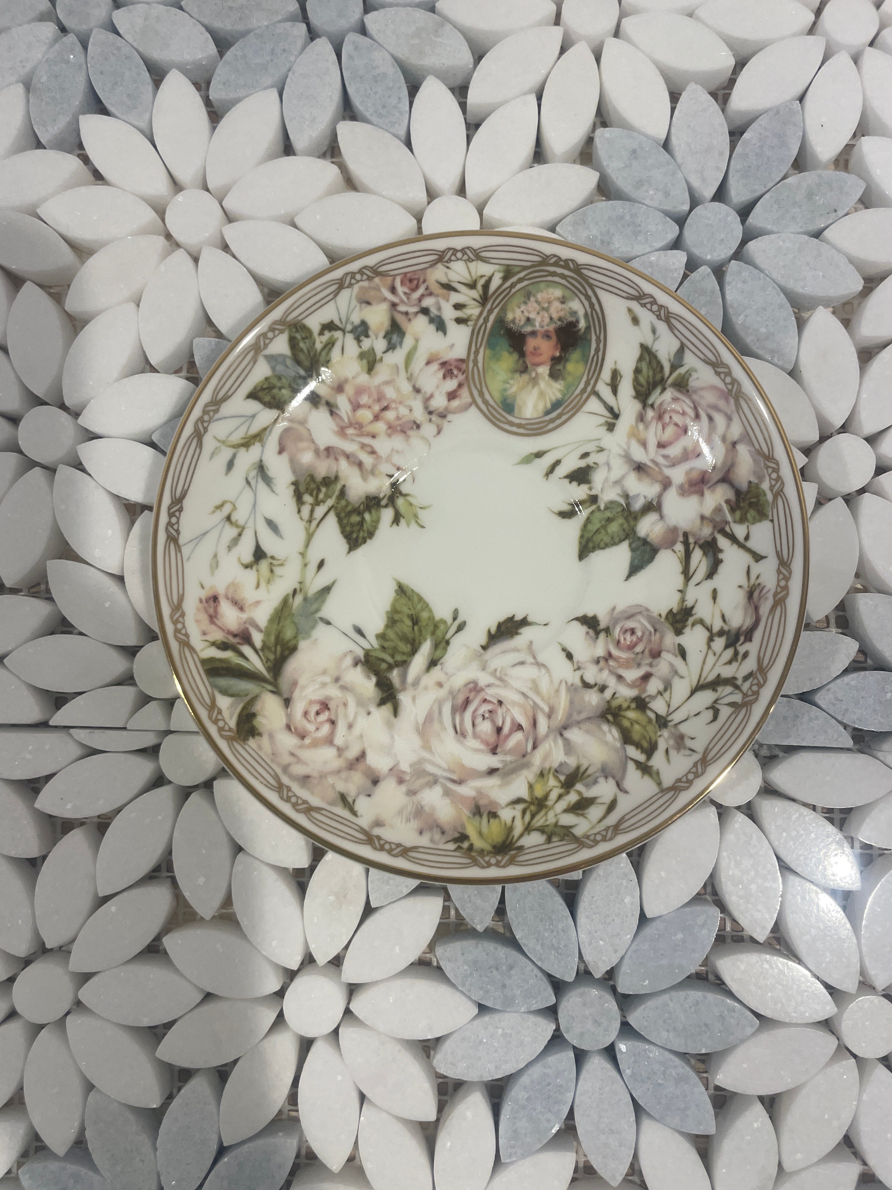 Avon Commemorative Teacup & Saucer - 1992