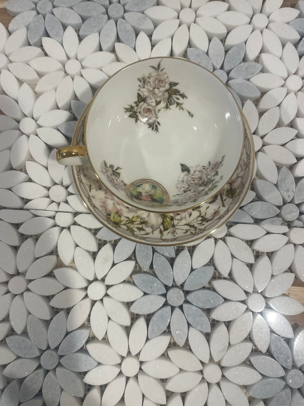 Avon Commemorative Teacup & Saucer - 1992