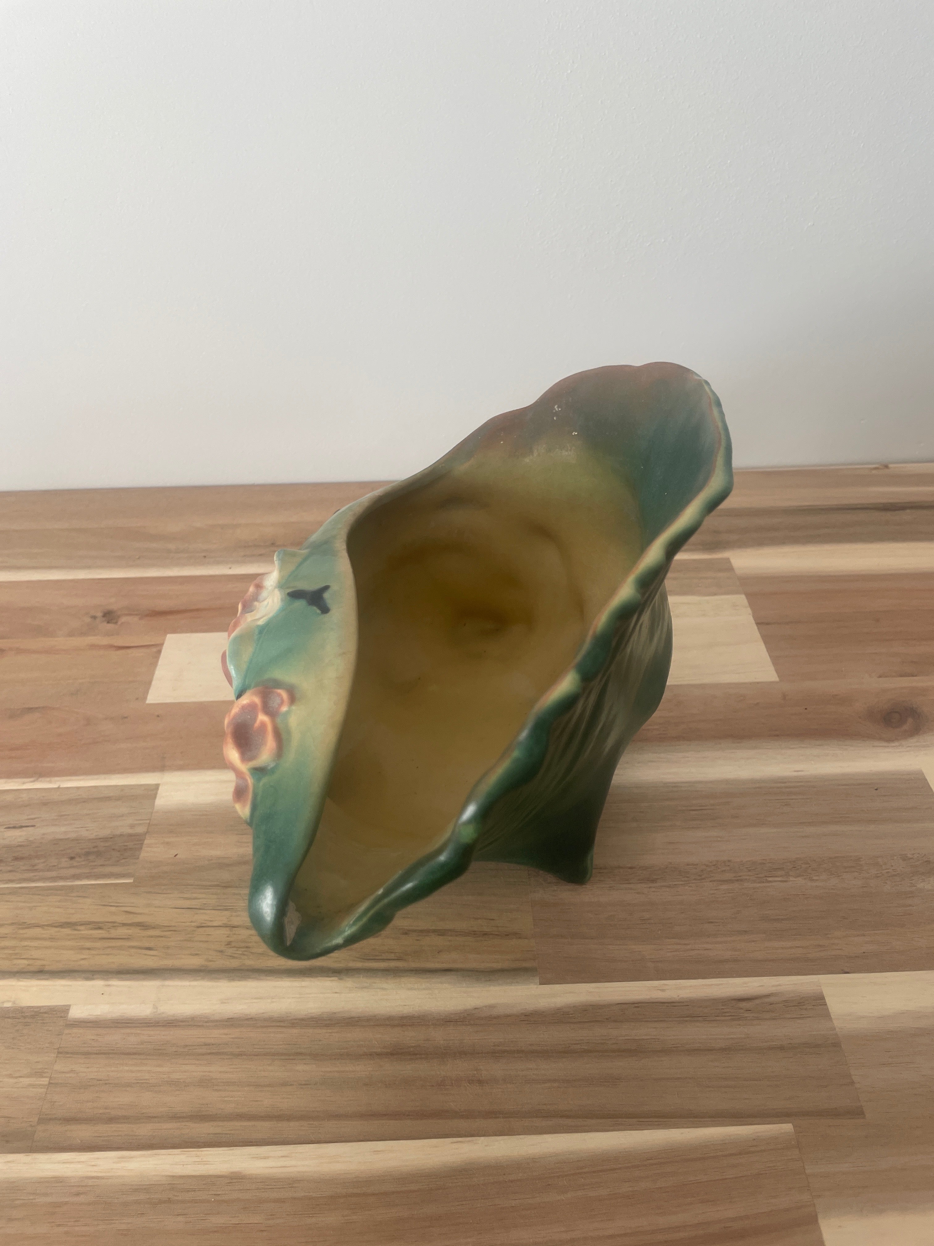 Roseville Pottery - Magnolia Planter