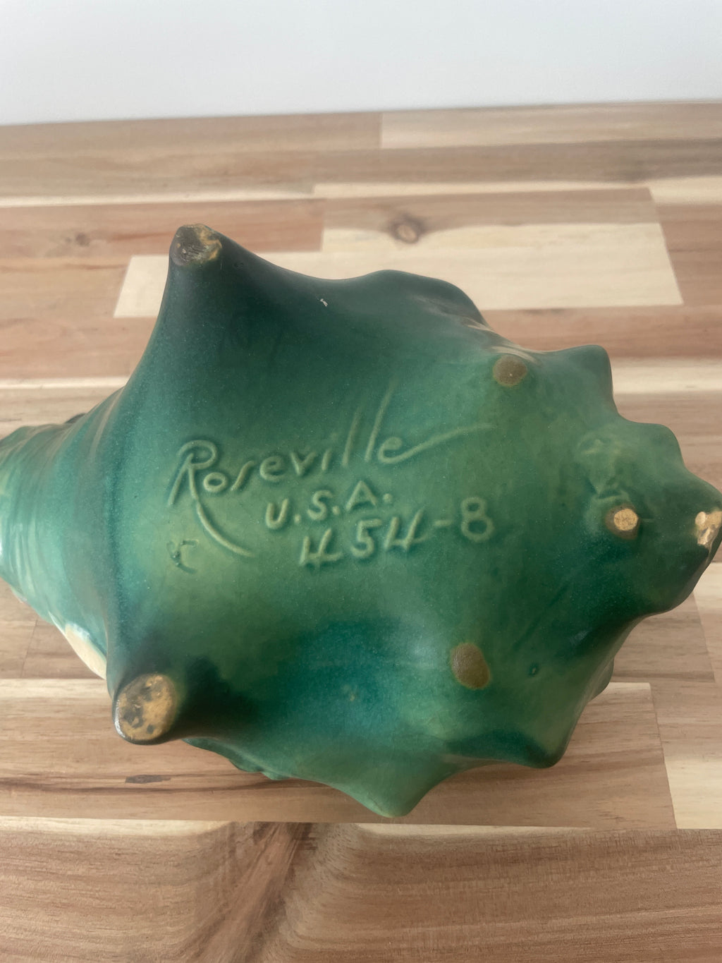 Roseville Pottery - Magnolia Planter