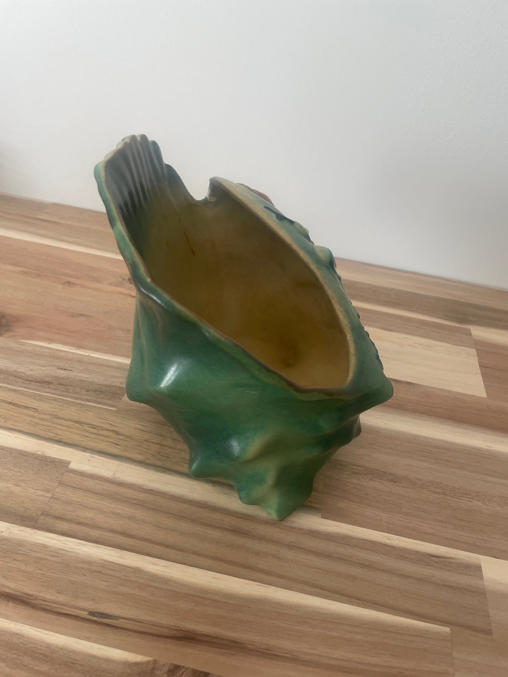 Roseville Pottery - Magnolia Planter