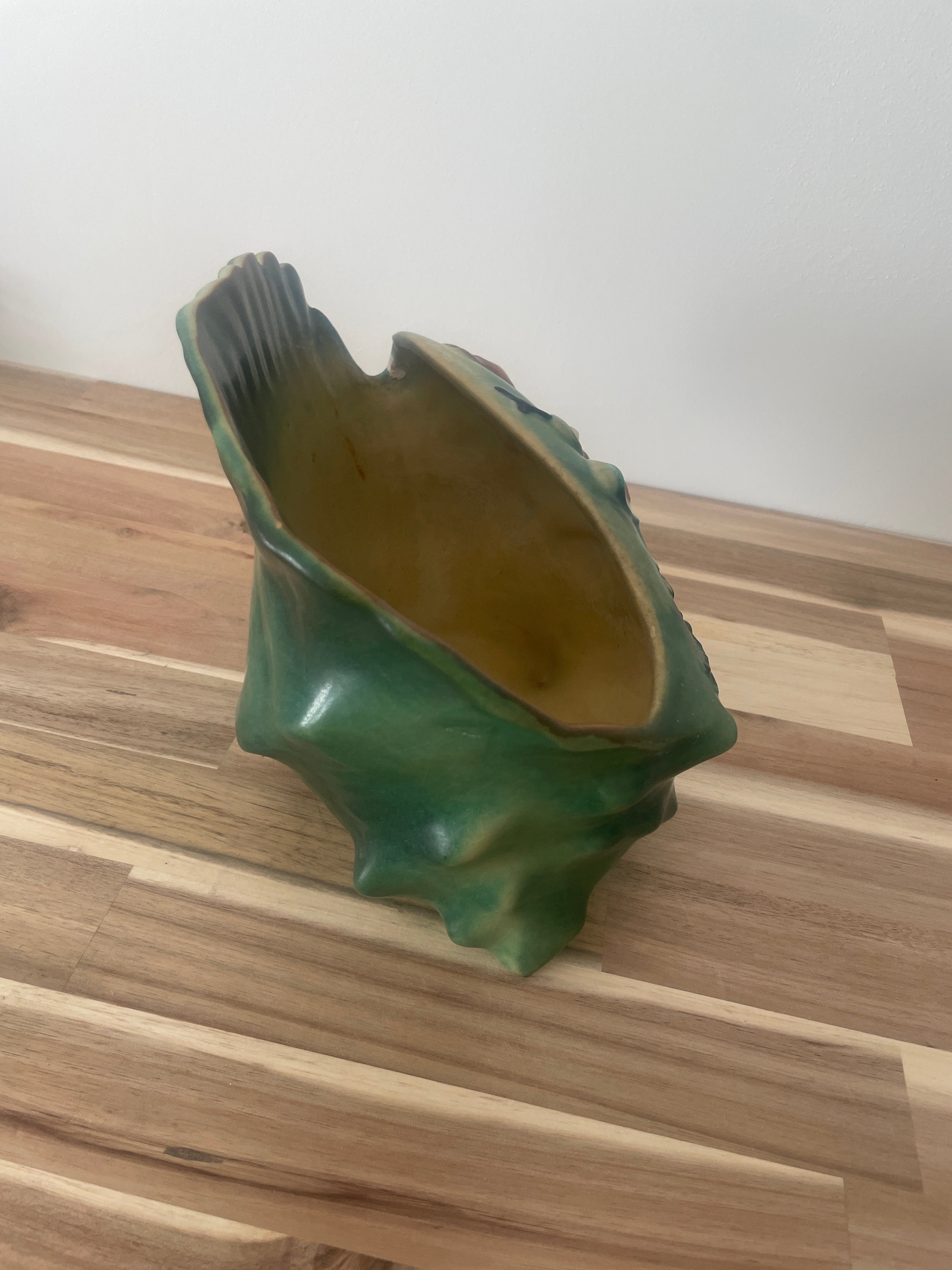 Roseville Pottery - Magnolia Planter