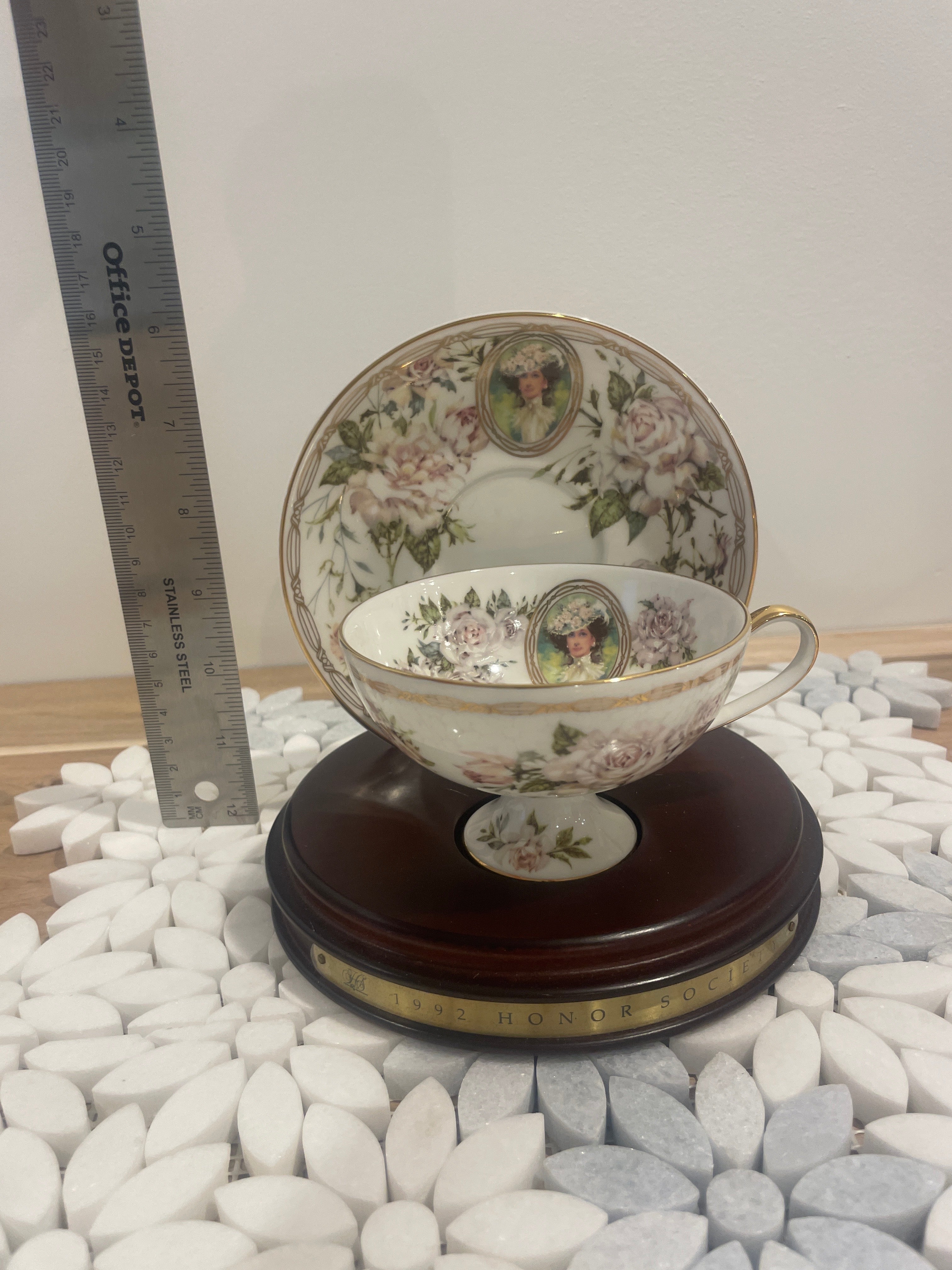Avon Commemorative Teacup & Saucer - 1992